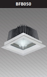 Đèn led downlight vuông chống thấm âm trần cao chiếu sâu 40w BFB050